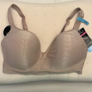 NWT Bali Cool Comfort Bra Wireless 34C Taupe Beige